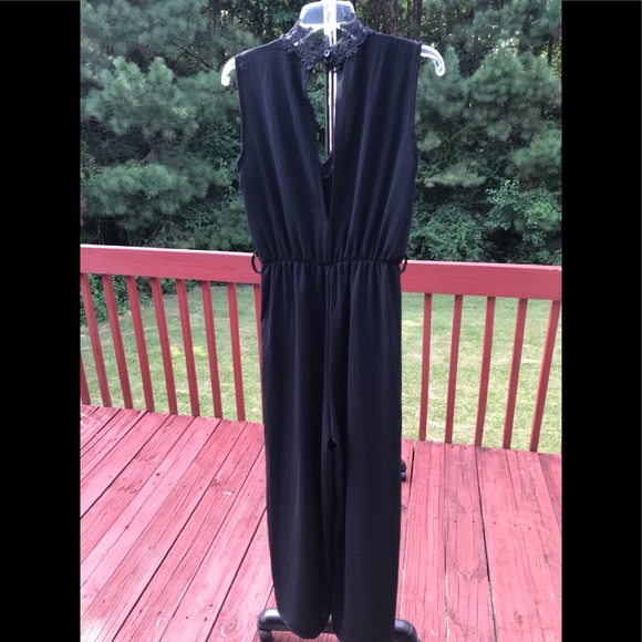 Boohoo Black Jumpsuit Laced Collar - Picture 2 of 5